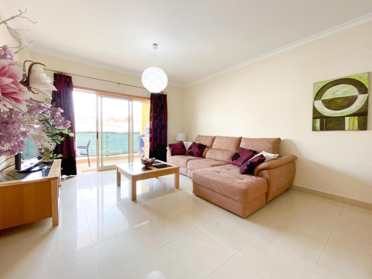 Apartment Casa Bruna - No Centro Da De Com Piscina, Ar Condicionado E Estacionamento *