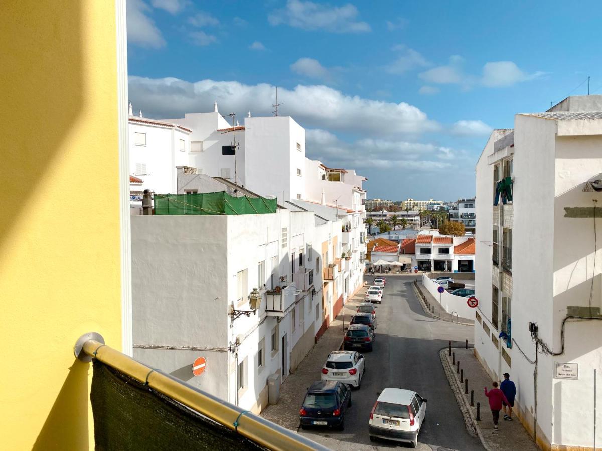 Casa Bruna - No Centro Da De Com Piscina, Ar Condicionado E Estacionamento *