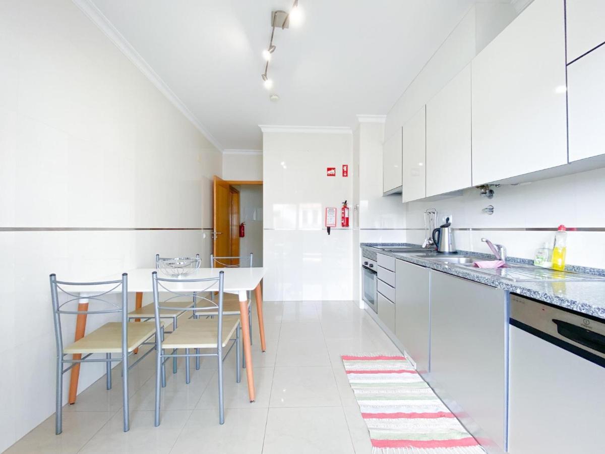 Apartment Casa Bruna - No Centro Da De Com Piscina, Ar Condicionado E Estacionamento Lagos